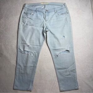 Old Navy Boyfriend Jeans Lower Rise Light Wash Distressed Denim Women’s Size 14